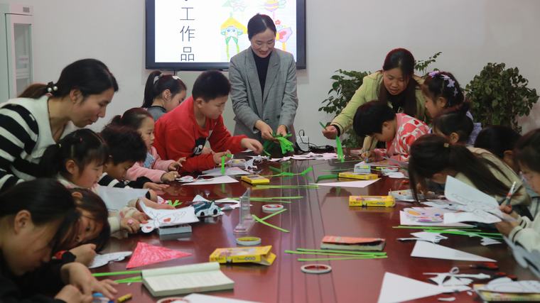民權(quán)縣圖書館舉辦2024年第六期“童心向黨·書香伴成長”閱讀分享會活動（總第38期）