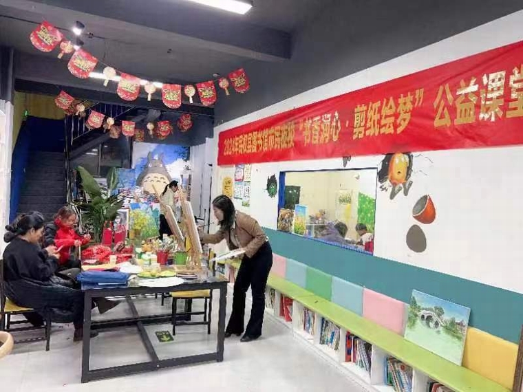 民權(quán)縣首期市民夜校開(kāi)班