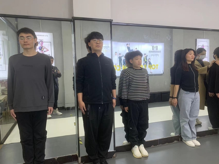 民權(quán)縣圖書館市民夜?！皶銤櫺?形體禮儀”第一期順利開班