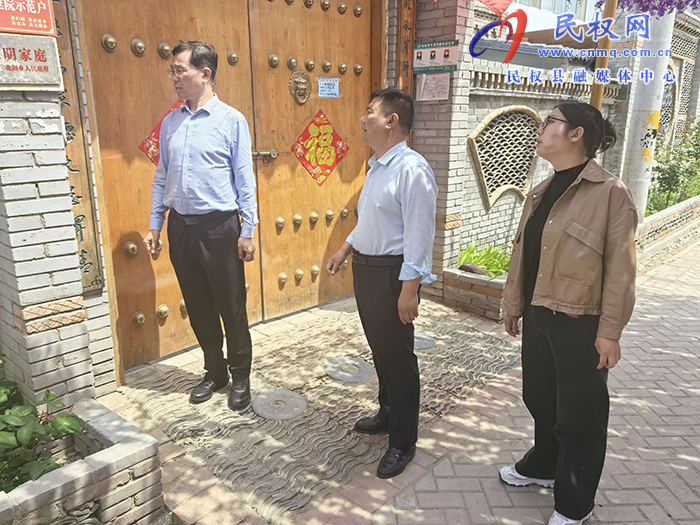 縣人大常委會副主任朱繼兵督導檢查村鎮(zhèn)精神文明創(chuàng)建工作