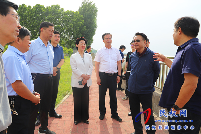 連云港市人大常委會(huì)副主任、市總工會(huì)主席王家全一行蒞民調(diào)研