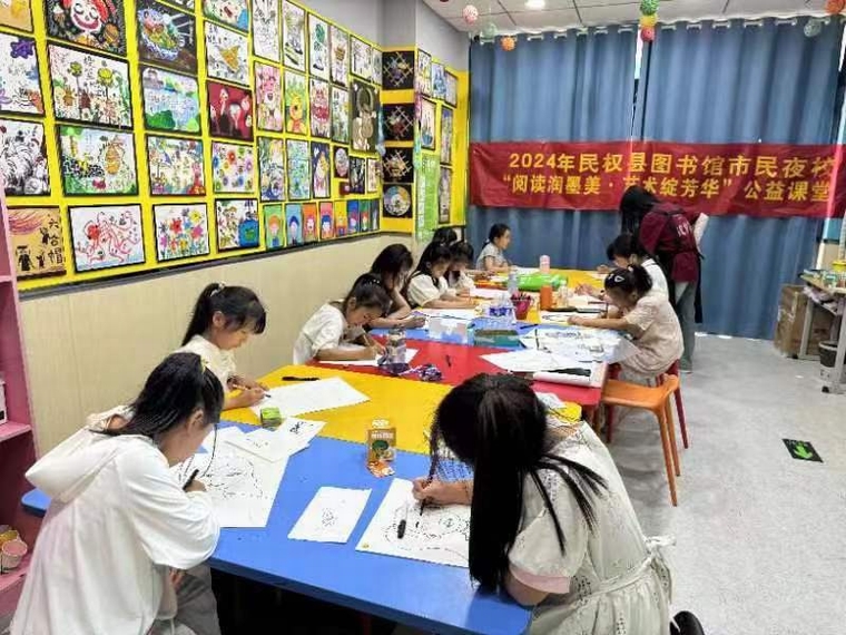 民權(quán)縣圖書館舉辦第二期市民夜?！伴喿x潤(rùn)墨美·藝術(shù)綻芳華”公益課堂