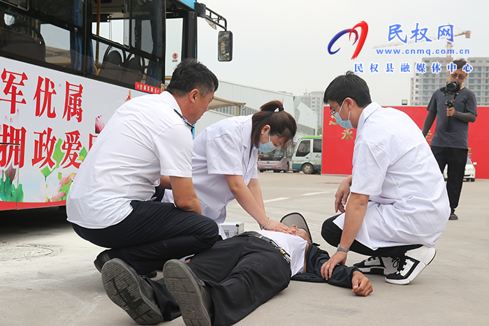 我縣舉行交通運輸行業(yè)安全消防反恐應急演練