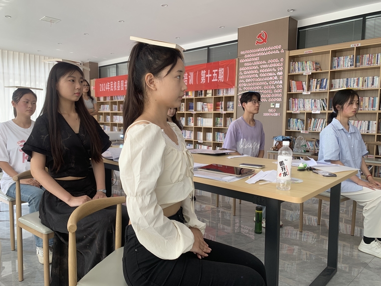 民權(quán)縣圖書(shū)館舉辦第三期播音與主持公益講座
