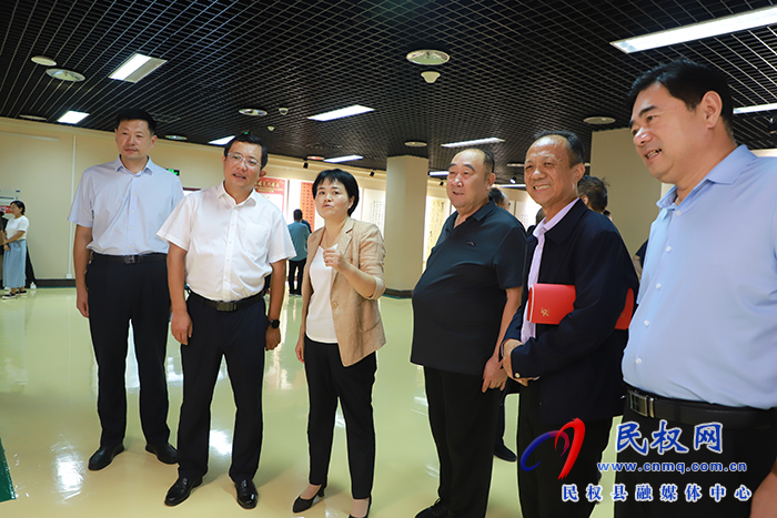 我縣舉行“強(qiáng)國(guó)復(fù)興有我”慶祝中華人民共和國(guó)成立七十五周年書畫攝影作品展