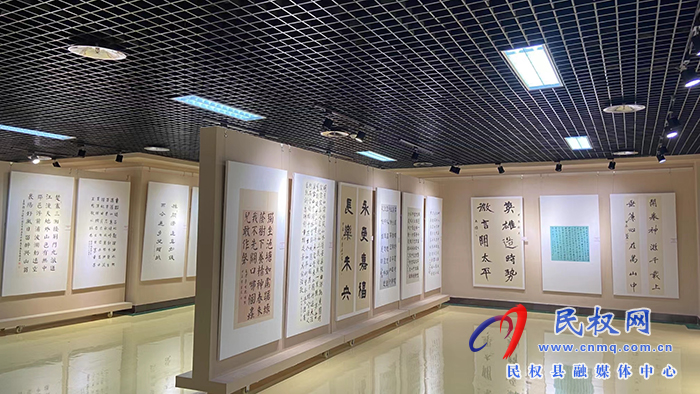 我縣舉行“強(qiáng)國(guó)復(fù)興有我”慶祝中華人民共和國(guó)成立七十五周年書畫攝影作品展