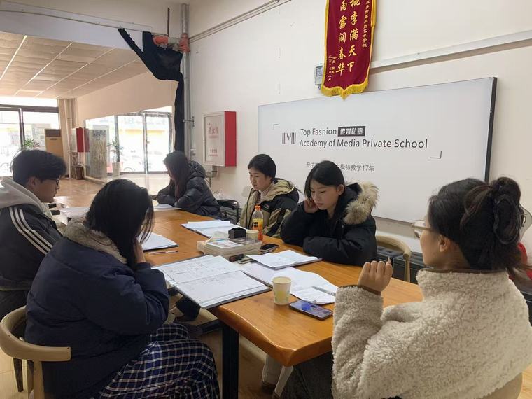 民權(quán)縣圖書(shū)館舉辦2025年第二期播音與主持藝術(shù)公益公益講座（總第26期）